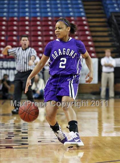 Thumbnail 3 in Bishop O'Dowd vs. Sacramento (CIF NorCal D3 Regional Final) photogallery.