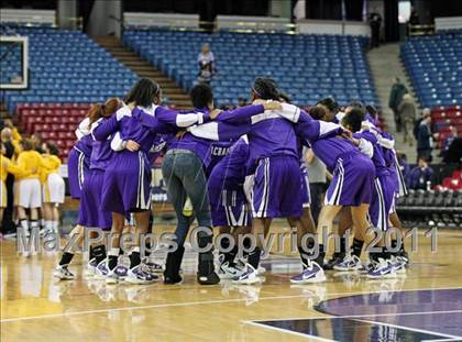 Thumbnail 2 in Bishop O'Dowd vs. Sacramento (CIF NorCal D3 Regional Final) photogallery.