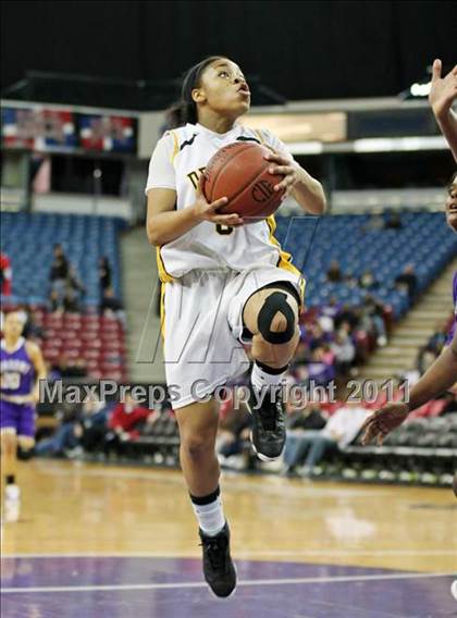 Thumbnail 3 in Bishop O'Dowd vs. Sacramento (CIF NorCal D3 Regional Final) photogallery.