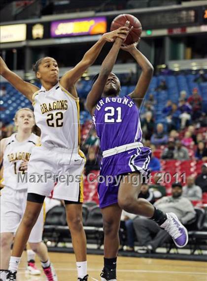 Thumbnail 3 in Bishop O'Dowd vs. Sacramento (CIF NorCal D3 Regional Final) photogallery.