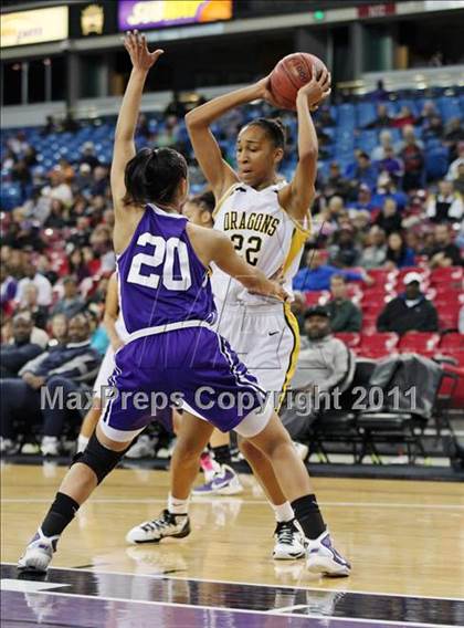 Thumbnail 1 in Bishop O'Dowd vs. Sacramento (CIF NorCal D3 Regional Final) photogallery.