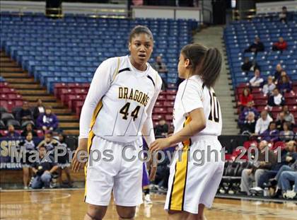 Thumbnail 2 in Bishop O'Dowd vs. Sacramento (CIF NorCal D3 Regional Final) photogallery.