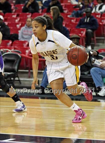 Thumbnail 2 in Bishop O'Dowd vs. Sacramento (CIF NorCal D3 Regional Final) photogallery.