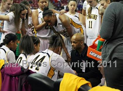 Thumbnail 3 in Bishop O'Dowd vs. Sacramento (CIF NorCal D3 Regional Final) photogallery.