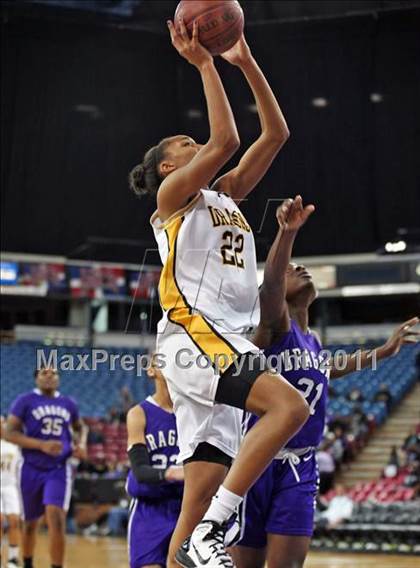 Thumbnail 1 in Bishop O'Dowd vs. Sacramento (CIF NorCal D3 Regional Final) photogallery.