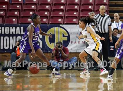 Thumbnail 2 in Bishop O'Dowd vs. Sacramento (CIF NorCal D3 Regional Final) photogallery.