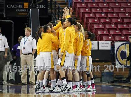 Thumbnail 2 in Bishop O'Dowd vs. Sacramento (CIF NorCal D3 Regional Final) photogallery.