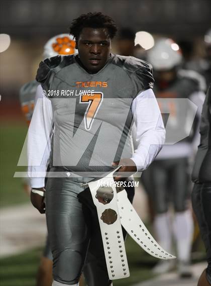 Thumbnail 2 in San Jacinto @ Valencia (CIF SS D7 Semifinal) photogallery.