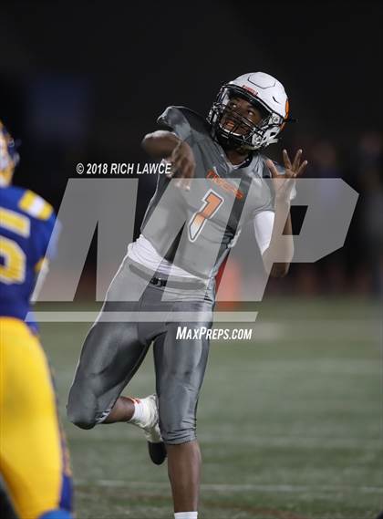 Thumbnail 1 in San Jacinto @ Valencia (CIF SS D7 Semifinal) photogallery.