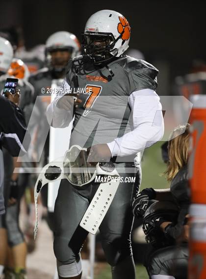 Thumbnail 3 in San Jacinto @ Valencia (CIF SS D7 Semifinal) photogallery.
