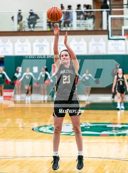 Thumbnail 3 in Noblesville @ Lawrence North photogallery.