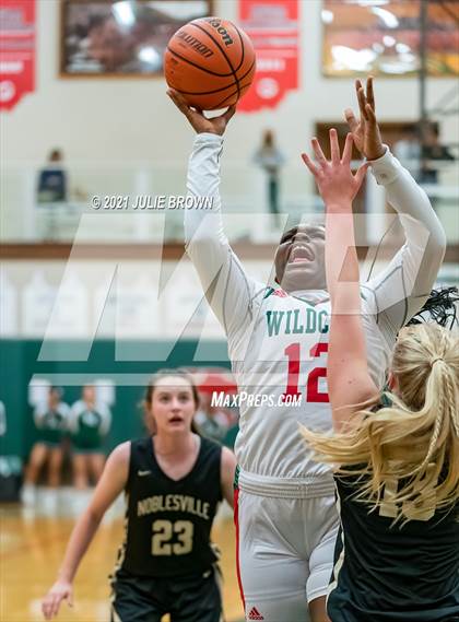 Thumbnail 2 in Noblesville @ Lawrence North photogallery.