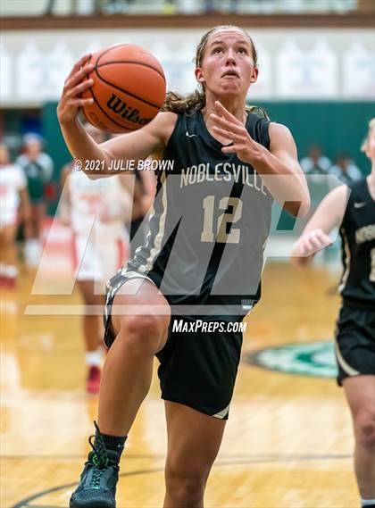 Thumbnail 2 in Noblesville @ Lawrence North photogallery.