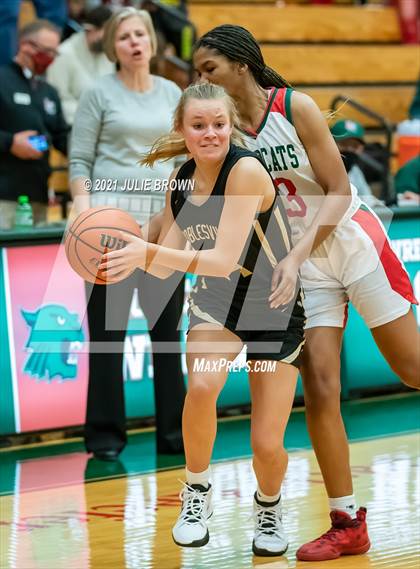 Thumbnail 1 in Noblesville @ Lawrence North photogallery.