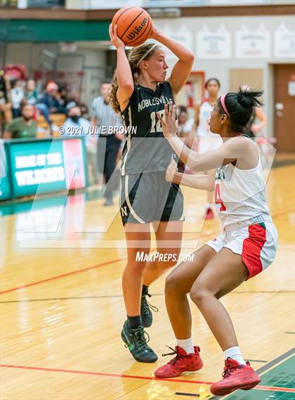 Thumbnail 2 in Noblesville @ Lawrence North photogallery.