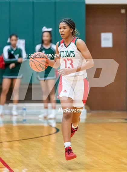 Thumbnail 3 in Noblesville @ Lawrence North photogallery.
