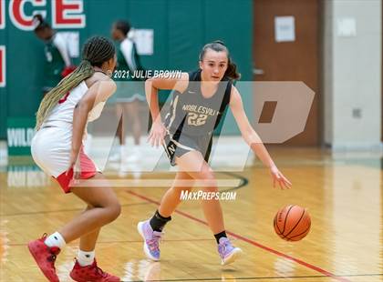 Thumbnail 2 in Noblesville @ Lawrence North photogallery.
