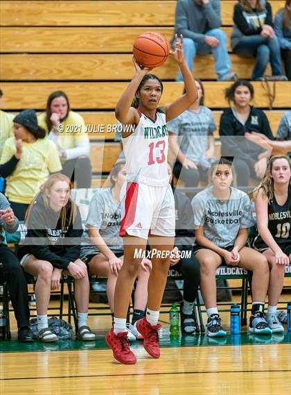 Thumbnail 1 in Noblesville @ Lawrence North photogallery.