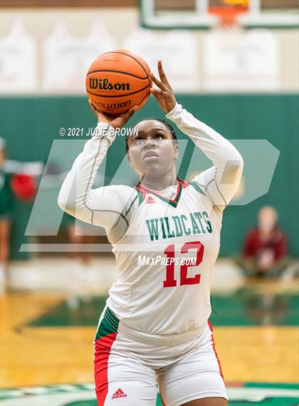 Thumbnail 1 in Noblesville @ Lawrence North photogallery.