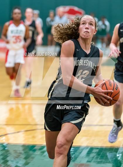 Thumbnail 3 in Noblesville @ Lawrence North photogallery.