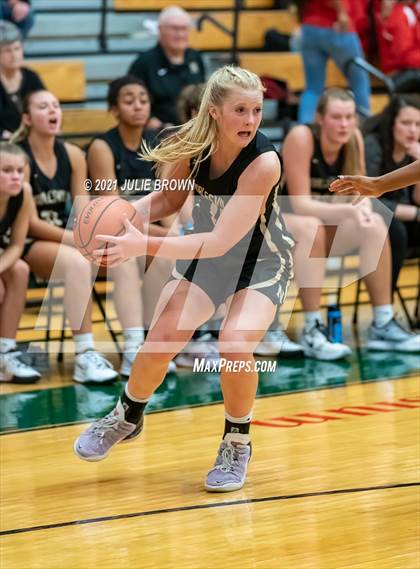Thumbnail 1 in Noblesville @ Lawrence North photogallery.