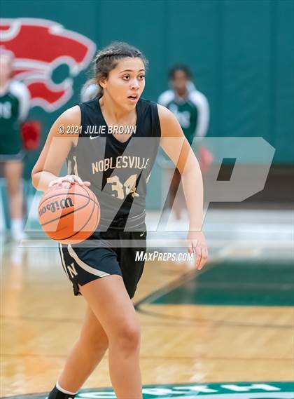 Thumbnail 2 in Noblesville @ Lawrence North photogallery.