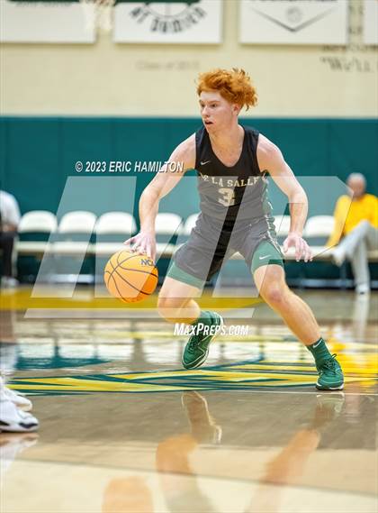 Thumbnail 3 in Campbell Hall vs. De La Salle (The Classic at Damien) photogallery.