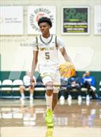 Photo from the gallery "Campbell Hall vs. De La Salle (The Classic at Damien)"