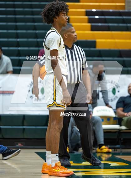 Thumbnail 3 in Campbell Hall vs. De La Salle (The Classic at Damien) photogallery.