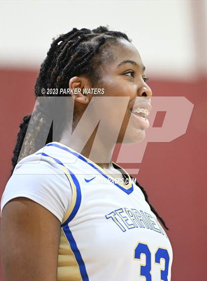 Thumbnail 2 in Parrish Community vs Vandebilt Catholic (Allstate Sugar Bowl National Prep Classic) photogallery.
