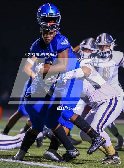 Thumbnail 1 in Los Osos @ Alta Loma photogallery.