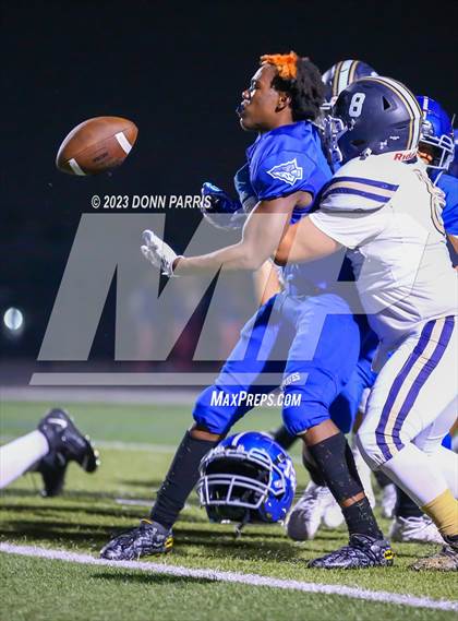 Thumbnail 1 in Los Osos @ Alta Loma photogallery.