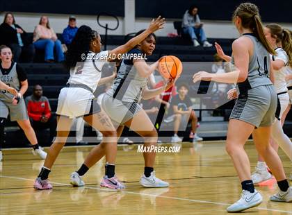 Thumbnail 3 in Coosa @ Weaver photogallery.