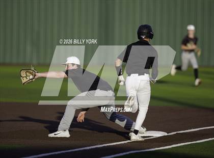 Thumbnail 1 in Grand Saline vs Palmer photogallery.