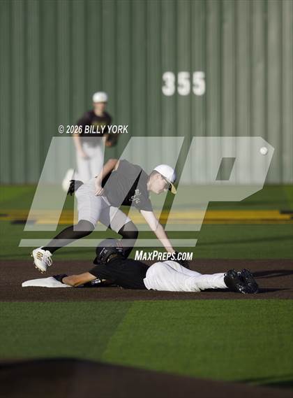 Thumbnail 3 in Grand Saline vs Palmer photogallery.