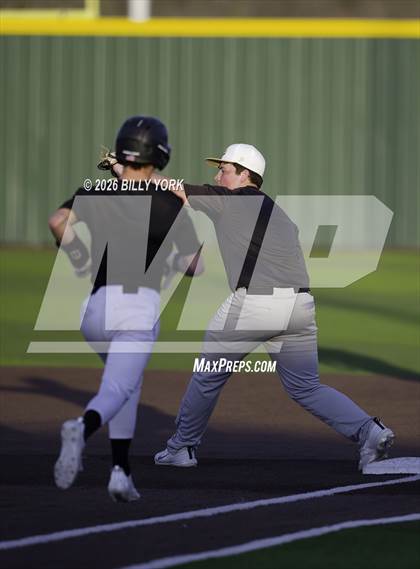 Thumbnail 1 in Grand Saline vs Palmer photogallery.