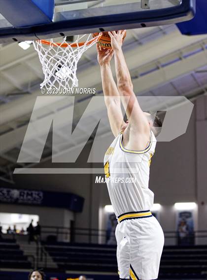 Thumbnail 3 in Fort Wayne Northrop vs. Fairfield (PSM Holiday Shootout) photogallery.