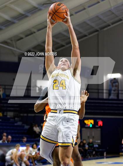 Thumbnail 1 in Fort Wayne Northrop vs. Fairfield (PSM Holiday Shootout) photogallery.