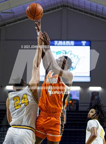 Thumbnail 1 in Fort Wayne Northrop vs. Fairfield (PSM Holiday Shootout) photogallery.