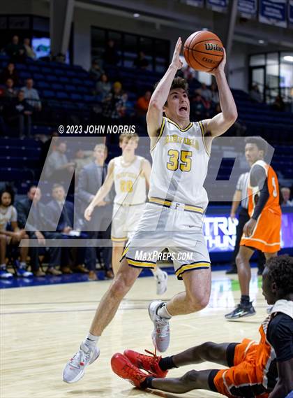 Thumbnail 2 in Fort Wayne Northrop vs. Fairfield (PSM Holiday Shootout) photogallery.