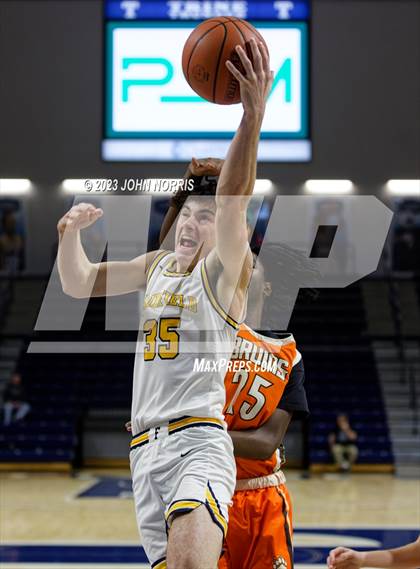 Thumbnail 3 in Fort Wayne Northrop vs. Fairfield (PSM Holiday Shootout) photogallery.