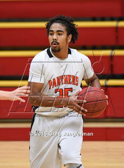 Thumbnail 2 in Santa Rosa vs. San Marin photogallery.