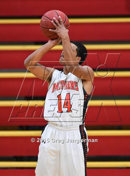 Thumbnail 2 in Santa Rosa vs. San Marin photogallery.