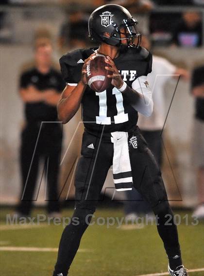 Thumbnail 2 in De La Salle vs. Servite photogallery.