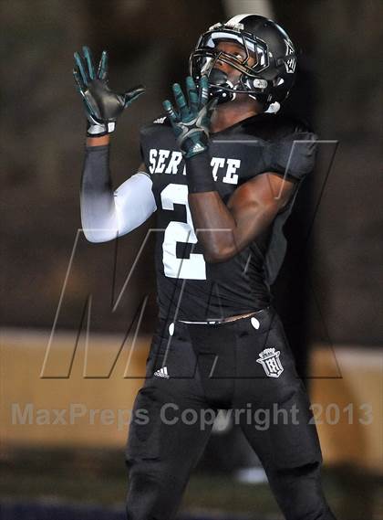 Thumbnail 1 in De La Salle vs. Servite photogallery.