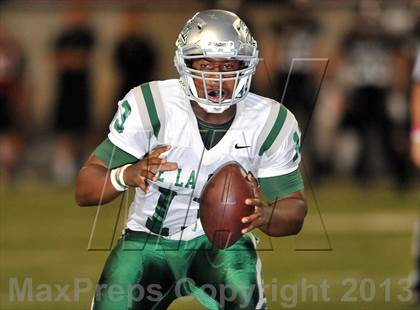 Thumbnail 2 in De La Salle vs. Servite photogallery.