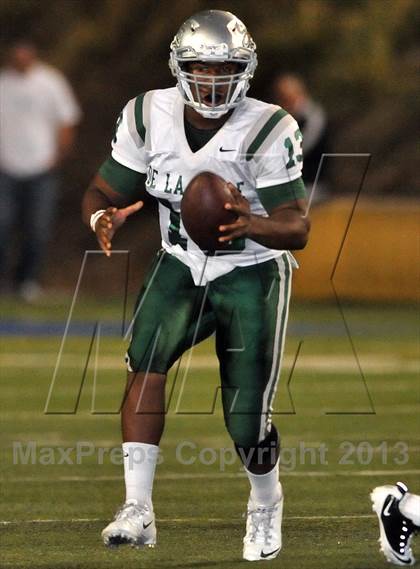 Thumbnail 3 in De La Salle vs. Servite photogallery.