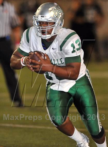 Thumbnail 3 in De La Salle vs. Servite photogallery.