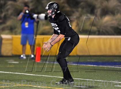Thumbnail 1 in De La Salle vs. Servite photogallery.