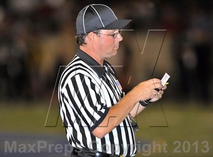 Thumbnail 3 in De La Salle vs. Servite photogallery.